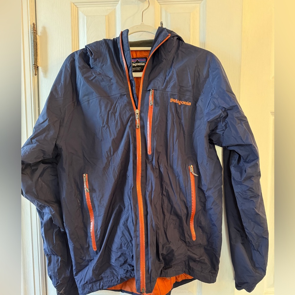 Patagonia Men’s Navy Blue Hooded Jacket Size Medium
